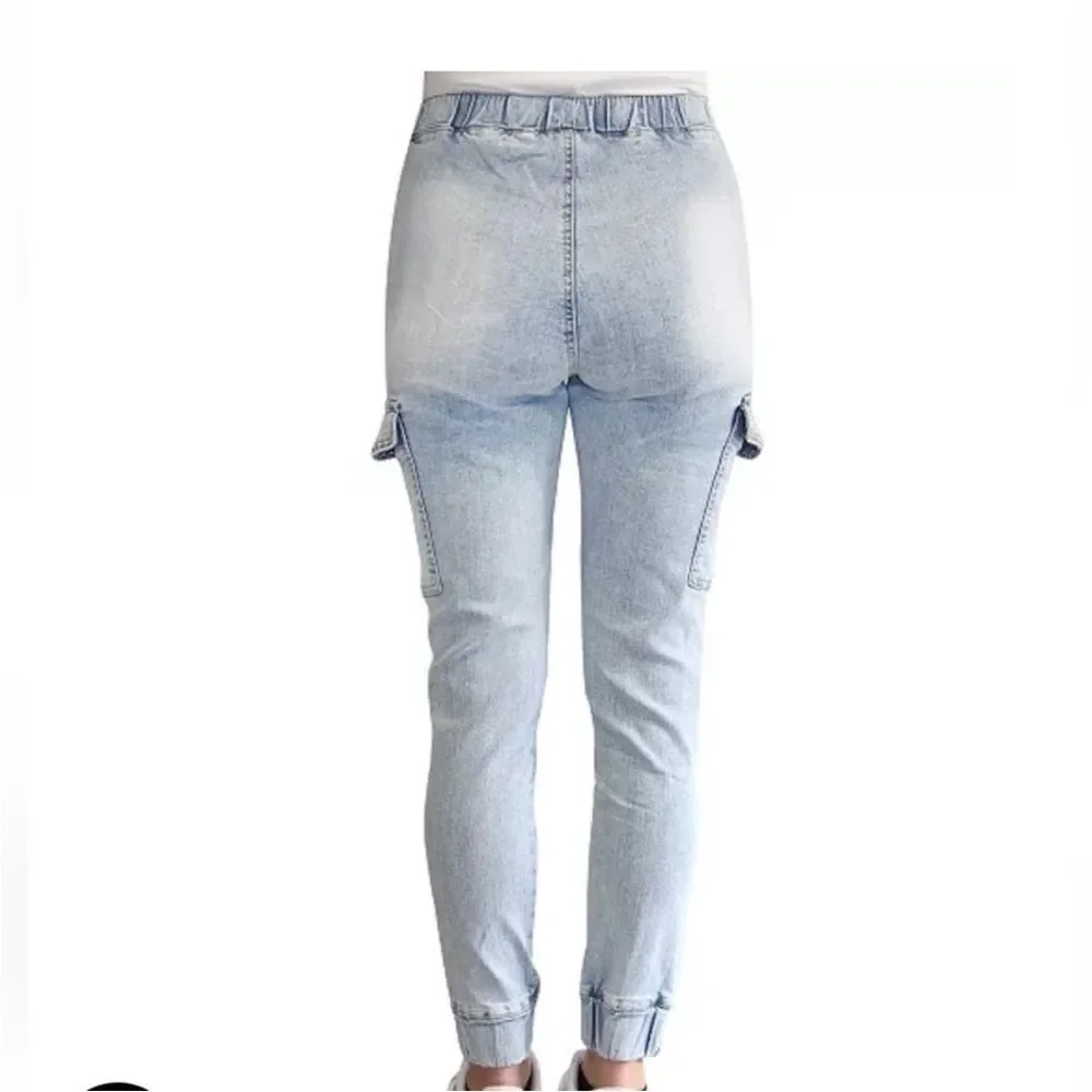 Almost Famous light blue wash drawstring cargo joggers jeans size Large.